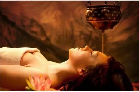 woman-salon-having-therapy (1) (11)